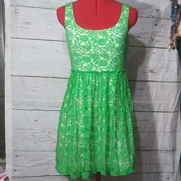 Minuet Women Green Lace Dreess Sz M - Picture 1 of 8